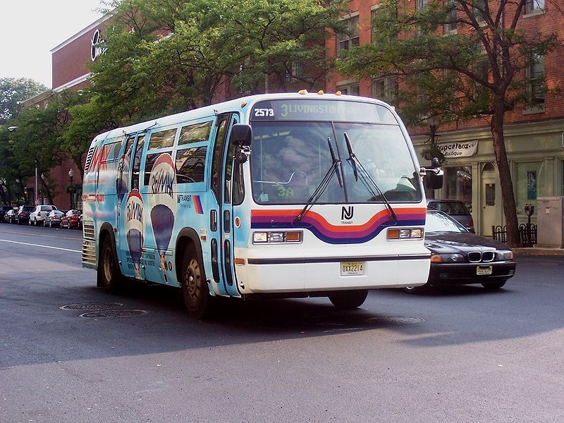 800px-NJ_Transit_Nova_RTS_2573.jpg